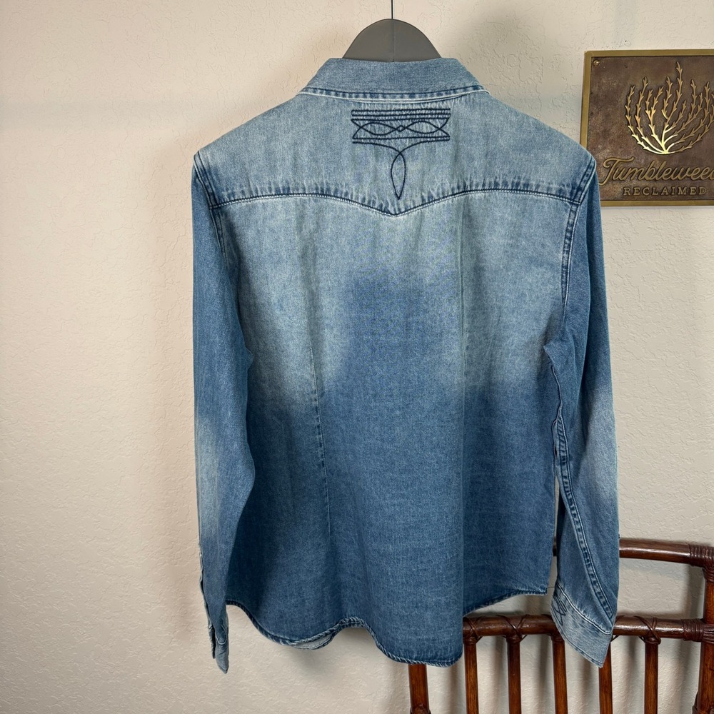 Sendero Provisions Co Womens XL Blue Denim Western Pearl Snap Smile Pocket Shirt - Picture 7 of 9